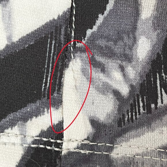 Daisy Fuentes Womens Blouse Sz 2X Black White Artsy Mature Dressy Night Out Date - Picture 10 of 10